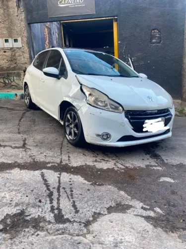 Peugeot 208 Allure 1.5 Flex 8V 5P 2014