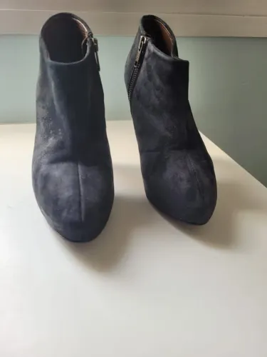 Bota Ankle boot zara camurça preta