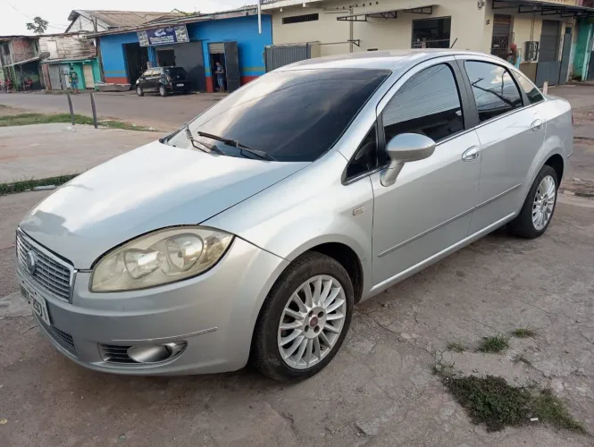 Fiat Linea Absolute 1.9/1.8 Flex Dualogic 4P 2010