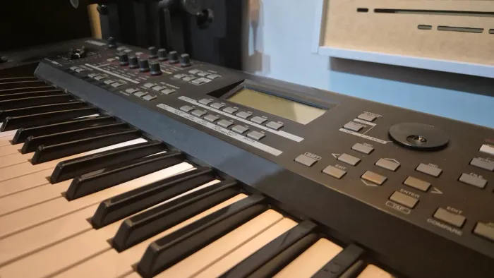Teclado Yamaha MOXF6