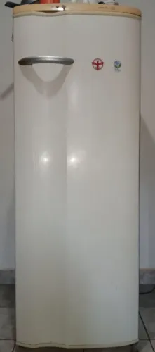 Vende-se geladeira 1 porta usada e em bom estado.