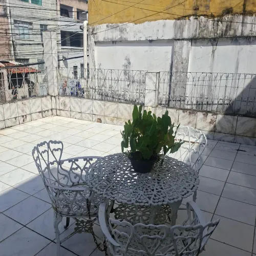 Conjunto mesas e 3 cadeiras para área externa.