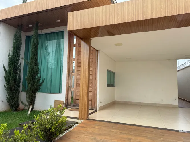 CASA DE ALTO PADRÃO PARA LOCAÇÃO - SETOR SÃO BERNARDO | TRINDADE-GO