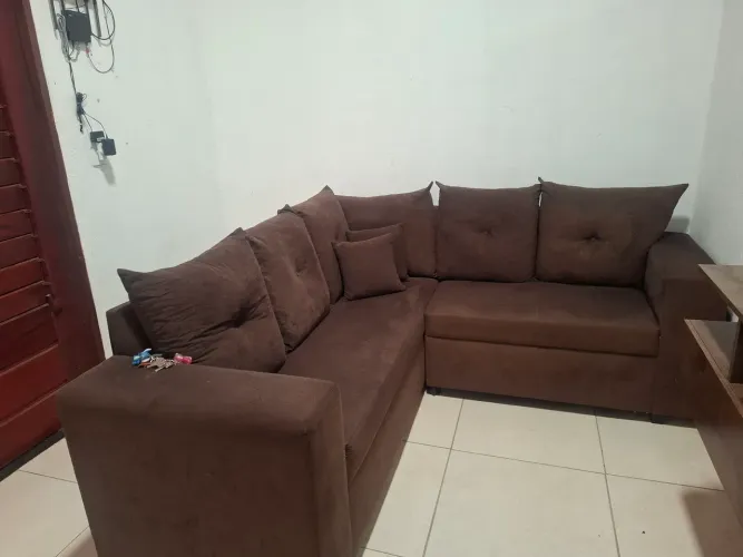 Vendo sofá  seminovo 