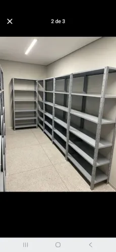 Prateleiras de Aço com 6 bandejas