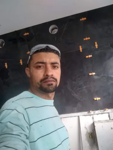 Azulejista disponível