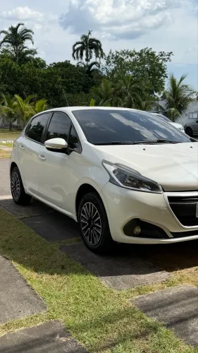 Peugeot 208 Active 1.2 Flex 12V 5P Mec. 2017
