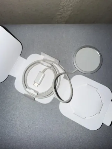 Carregador MagSafe - entrada USB-C para modelo de Iphone 15 e superiores