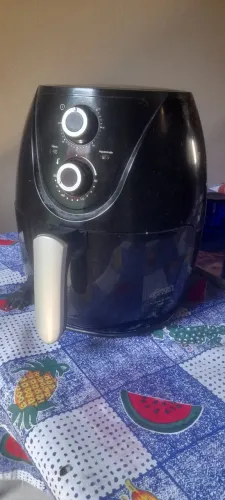 Fritadeira elétrica seme novo 