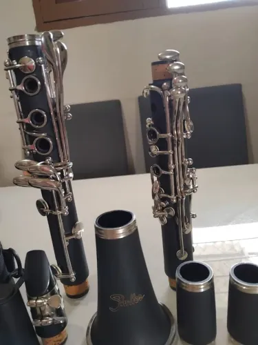 Clarinete com pouco uso...