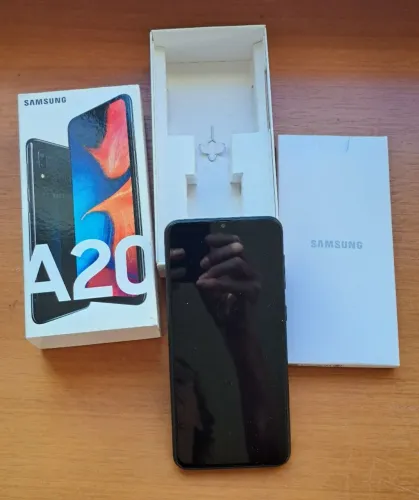 SAMSUNG GALAXY A20, PRETO, 32GB