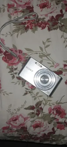 Sony Cyber-shot DSC-W830 20.1MP + caixa original