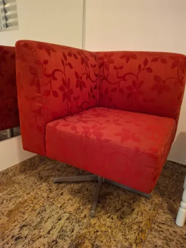 Duas poltronas giratoriad