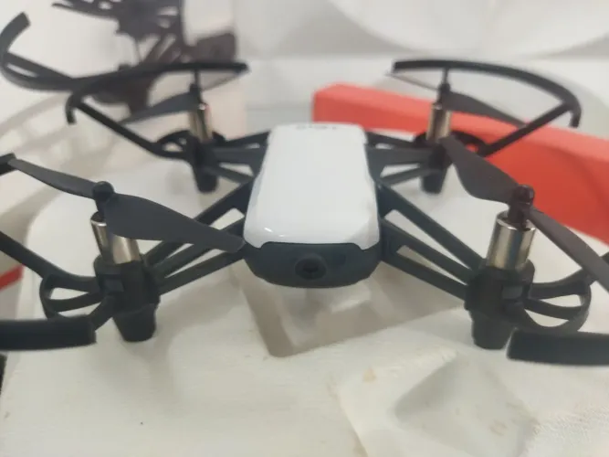 DRONE TELLO DJI 3 BATERIAS