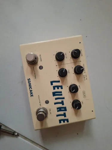 Levitate delayverb