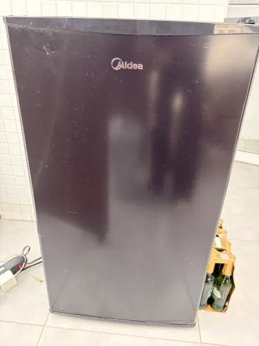 Frigobar Midea 93L