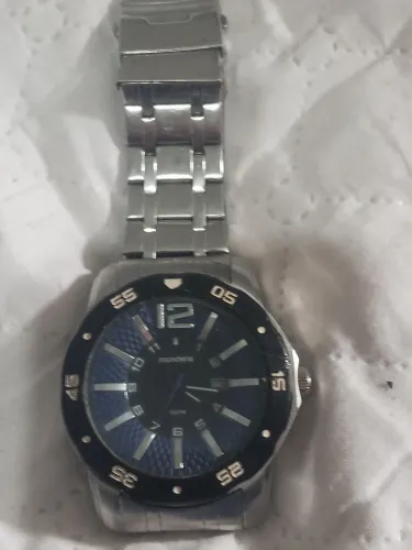 Vendo lindo relógio Mondaine, bem conservado e pouco tempo de uso 