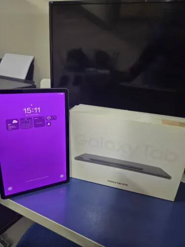 Tablet Samsung S9 FE na caixa