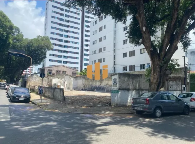 Terreno de esquina c/432m2 no Espinheiro
