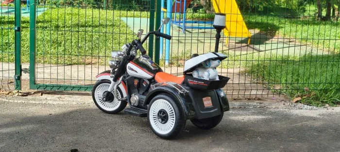 Moto elétrica infantil - Harley Davidson Chopper Polícia