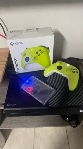Xbox one fat 512gb + controle series verde com caixa + hd 250gb