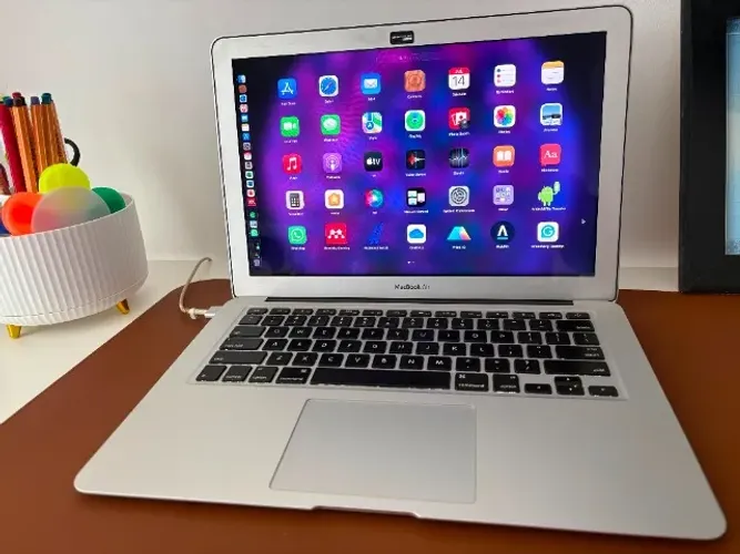 MacBook Air 13" Intel i5 | 8GB RAM | 128GB SSD | Na Caixa Original - Perfeito Estado!