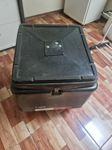 Vendo Caixa de motoboy 135L