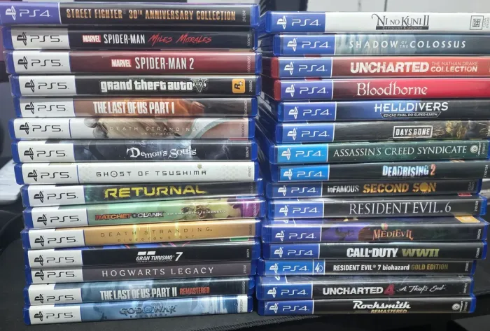 Lote de jogos Playstation 5 e 4