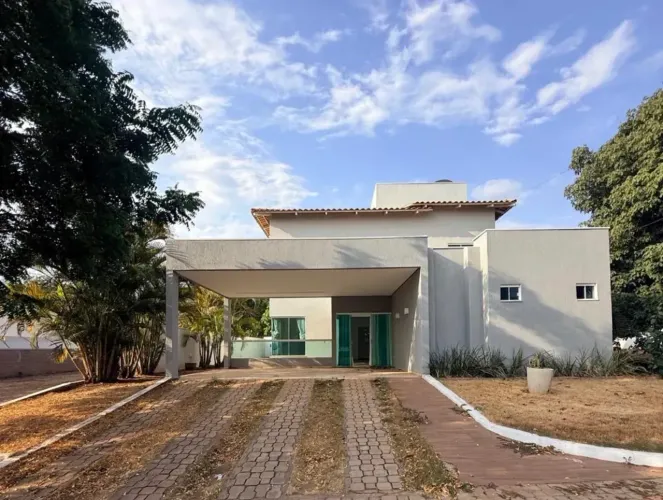 VENDO OU ALUGO CASA DE 4/4 NO CONDOMÍNIO MIRANTE DO LAGO EM PALMAS