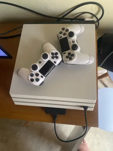 Ps4 Pro Edição Limitada Destiny 1T (Desbloqueado)