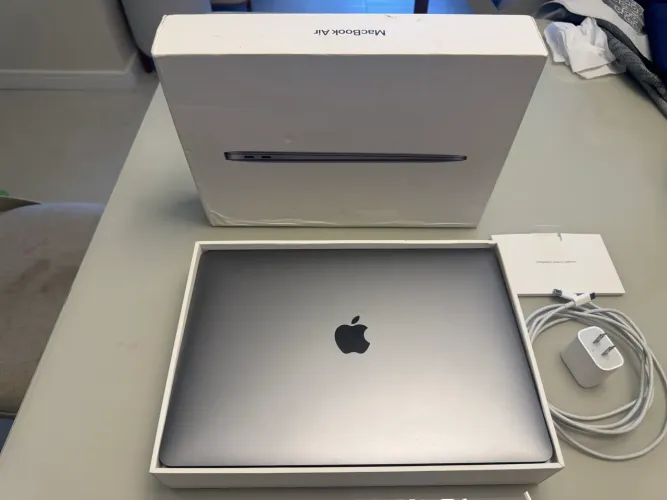MacBook Air M1 novo