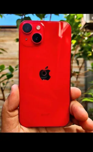 iPhone 14 vermelho