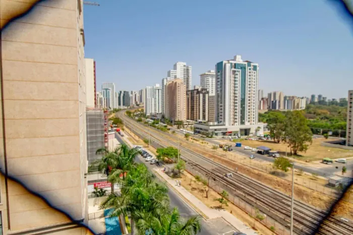 RESIDENCIAL ITÁLIA - 3 QUARTOS + DCE - ANDAR ALTO - JANELAS COM ISOLAMENTO ACÚSTICO - 2 VA