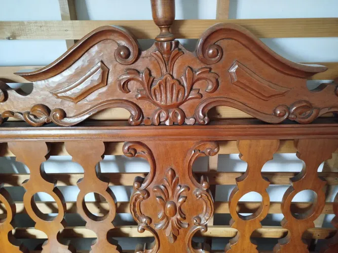 Cama de casal madeira maciça apenas r$ 650