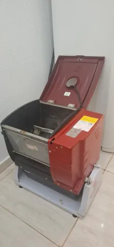 Masseira Basculante Baesi 5kg Monofásica Bivolt