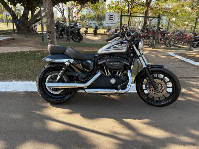 Harley Davidson 883R