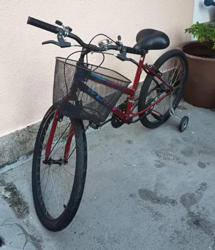 Bicicleta aro 26 wendy fem c/aero 18v,pneu slik cor vermelha