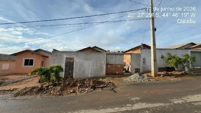 Oportunidade em destaque Casa no Centro, Claudio - MG, Nº 1305, 2 quartos, 200m² | Leilão