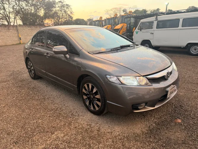 Honda Civic Sed. Lxl/lxl SE 1.8 Flex 16V Mec. 2011