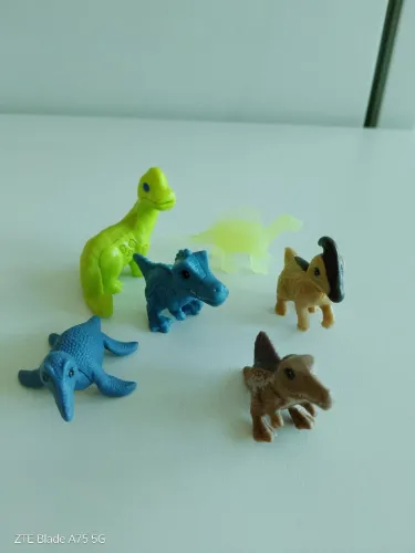 Kinder Joy coleção Natoons 10,00 cada dinossauros importado da Espanha