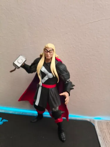 Thor (Marvel Legends)