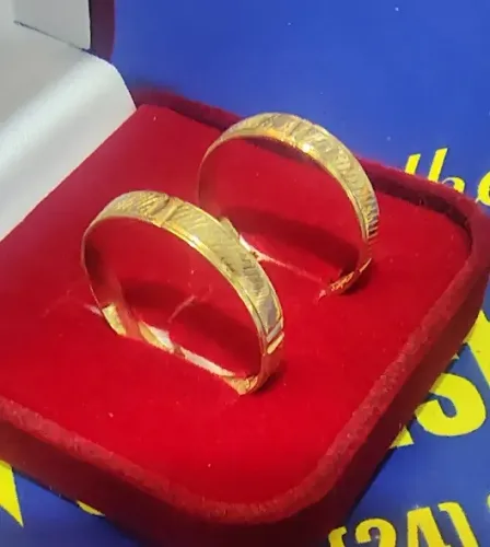 Alianças Casamento Trabalhadas Ouro 18 Kilates Peso 5.00 Grama 5 mm Ouro Maciço           