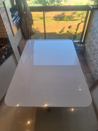 Mesa com tampo de vidro Off-White