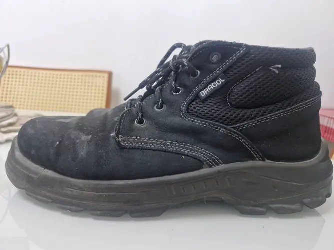 R$ 50 | Bota EPI | Tamanho 43 | Usado em Excelente Estado | Bota de Trabalho