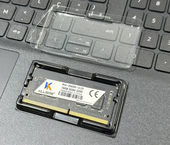 Memória DDR4 PC4 16GB 3200MHz CL22