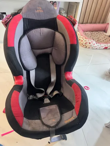 Cadeira Lenox ótimo estado e ajustável 
