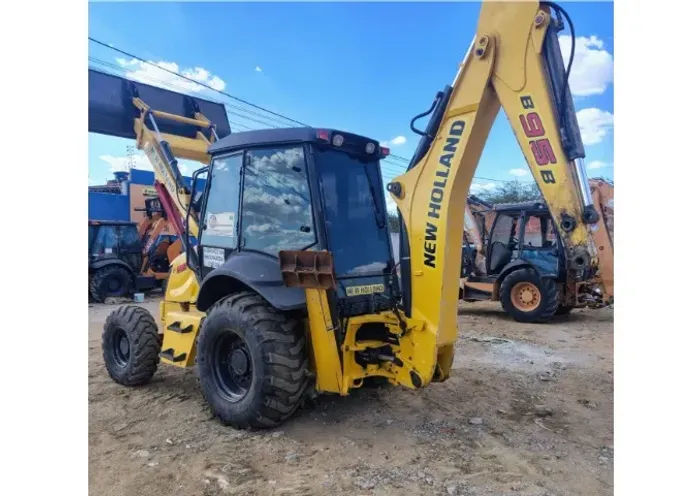 RETROESCAVADEIRA ALUGUEL