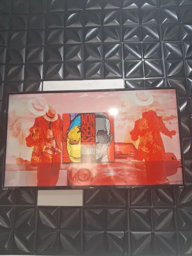 Vende-se tv 42 polegadas perfeita condição motivo da venda troca por outra