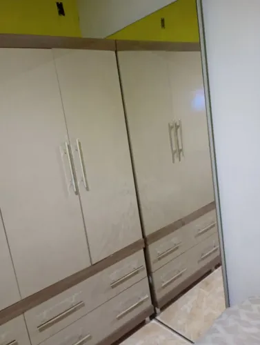 Vendo espelho,excelente para salão de beleza .pra sair logo aceito oferta 