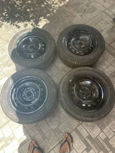Vendo pneus e rodas aro 14 4x100